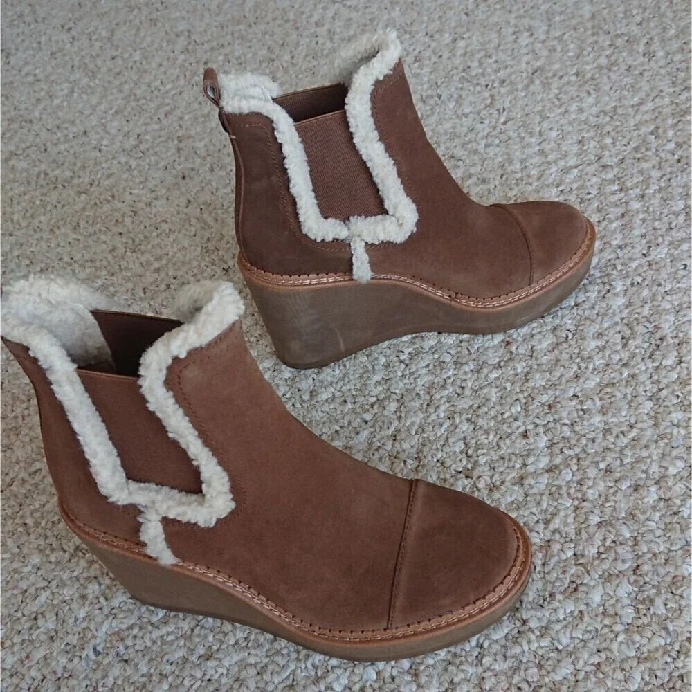Sam Edelman tan suede with sherpa Reagan Wedge Boots size 7